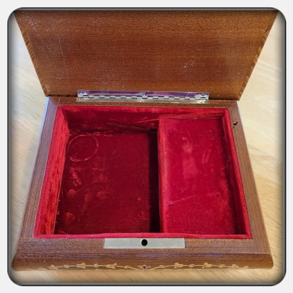 Vintage Italian Handcrafted Inlaid Wood Musical Jewelry Box